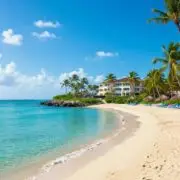 Un paraíso tropical en Punta Cana con aguas cristalinas y propiedades de lujo, simbolizando oportunidades de inversión